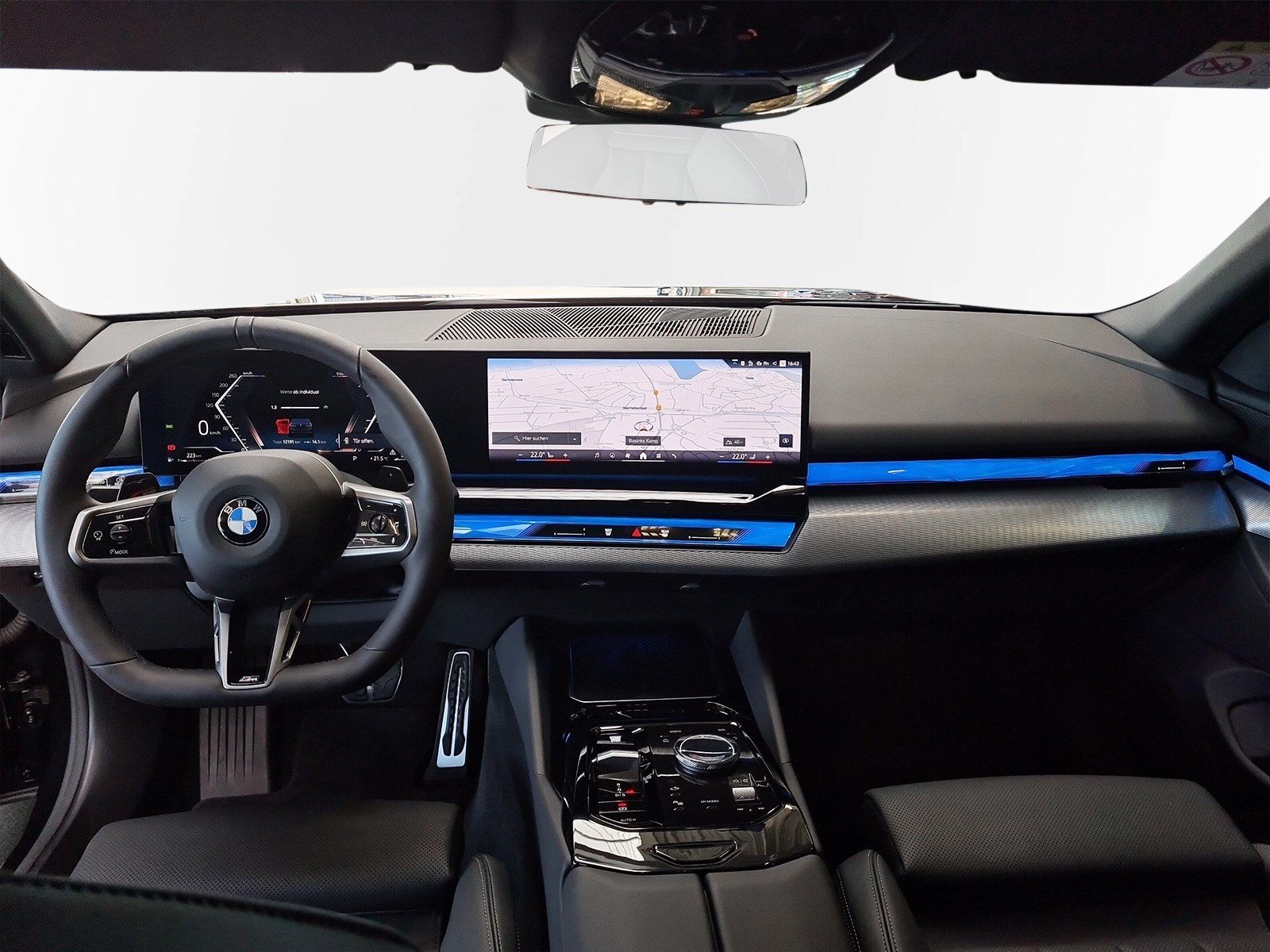 BMW 520 2026 г. Чёрный, пробег 12200 км