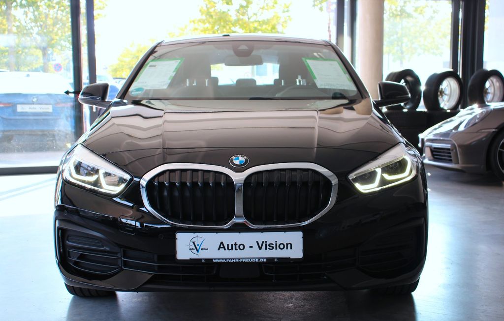 BMW 118 2023 г. Чёрный, пробег 34056 км
