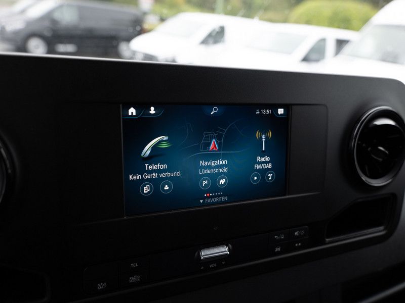 Mercedes-Benz SPRINTER 2022 г. Белый, пробег 30304 км