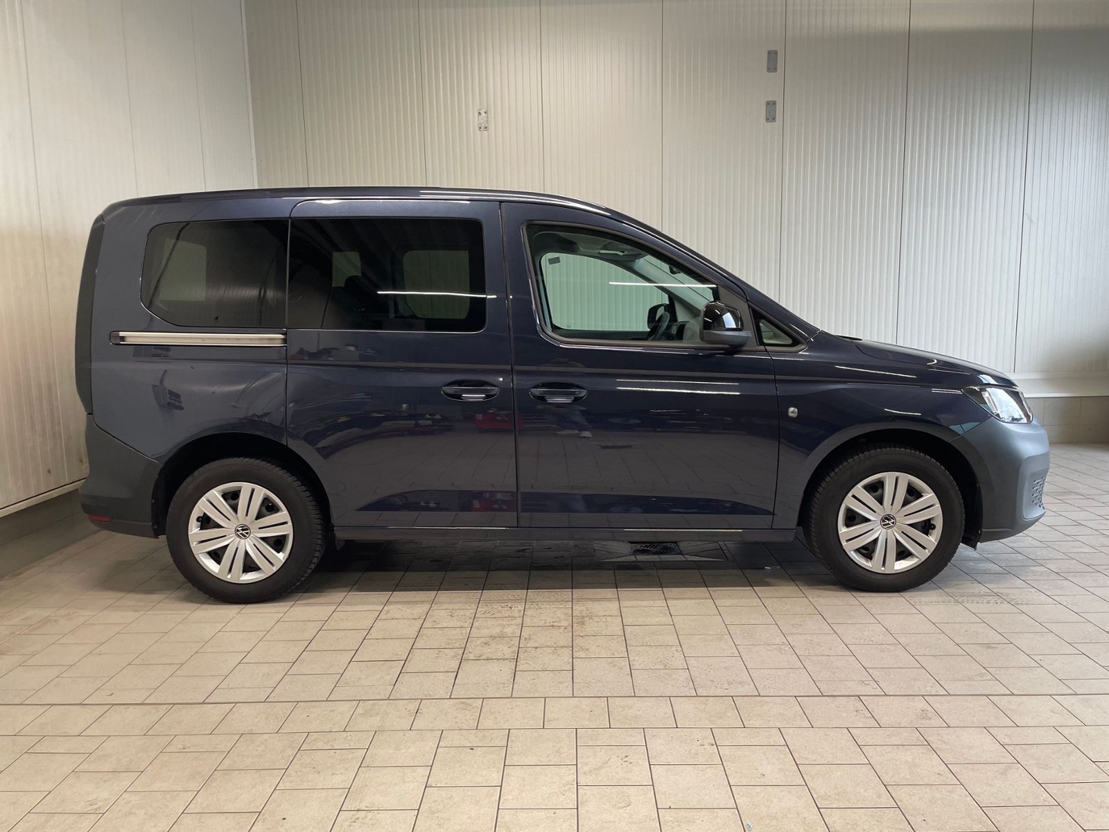 Volkswagen Caddy 2022 г. Синий, пробег 17800 км