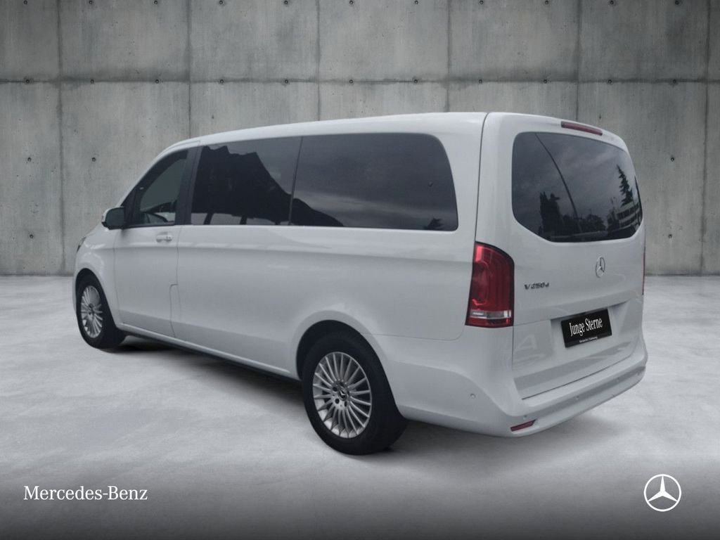 Mercedes-Benz V 250 2023 г. Белый, пробег 58175 км