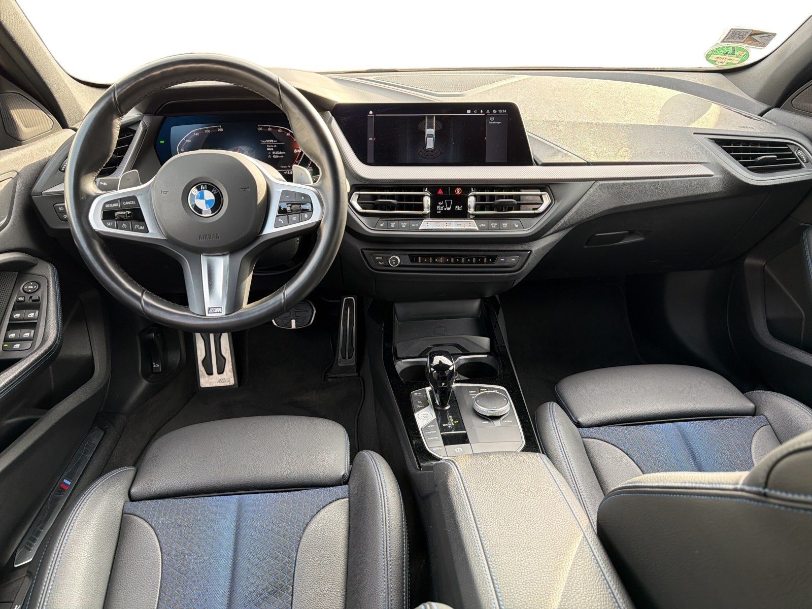BMW 120 2023 г. Белый, пробег 51371 км