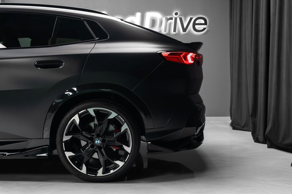 BMW X2 2024 г. Чёрный, пробег 26000 км