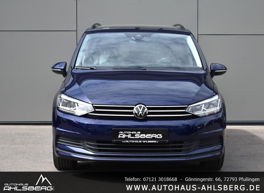Volkswagen Touran 2023 г. Синий, пробег 59000 км