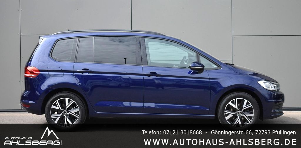 Volkswagen Touran 2023 г. Синий, пробег 59000 км