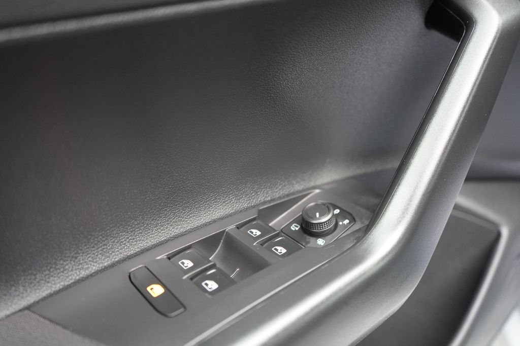 Volkswagen Polo 2025 г. Серый, пробег 24000 км
