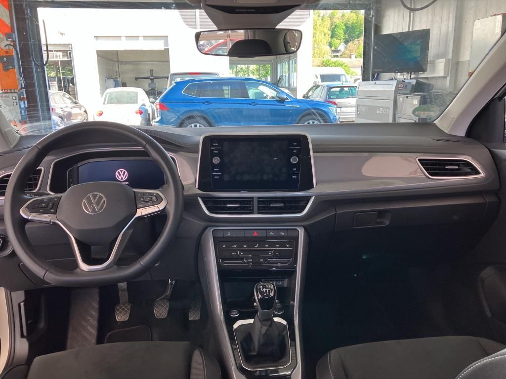 Volkswagen T-Roc 2024 г. Серый, пробег 24266 км