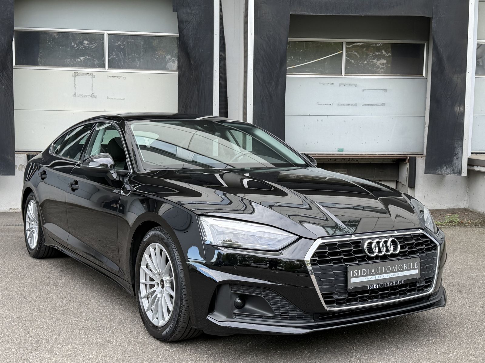 Audi A5 2024 г. Чёрный, пробег 55500 км