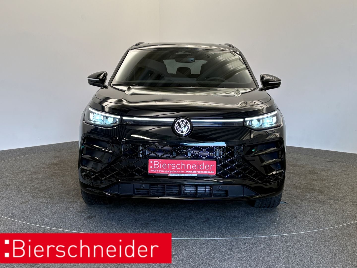 Volkswagen Tayron 2025 г. Чёрный, пробег 5350 км