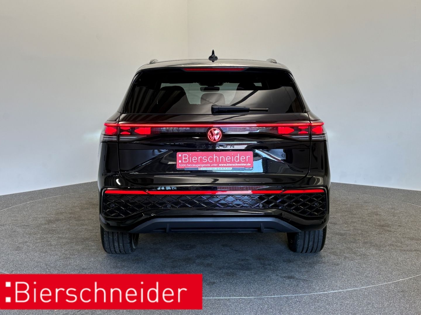 Volkswagen Tayron 2025 г. Чёрный, пробег 5350 км