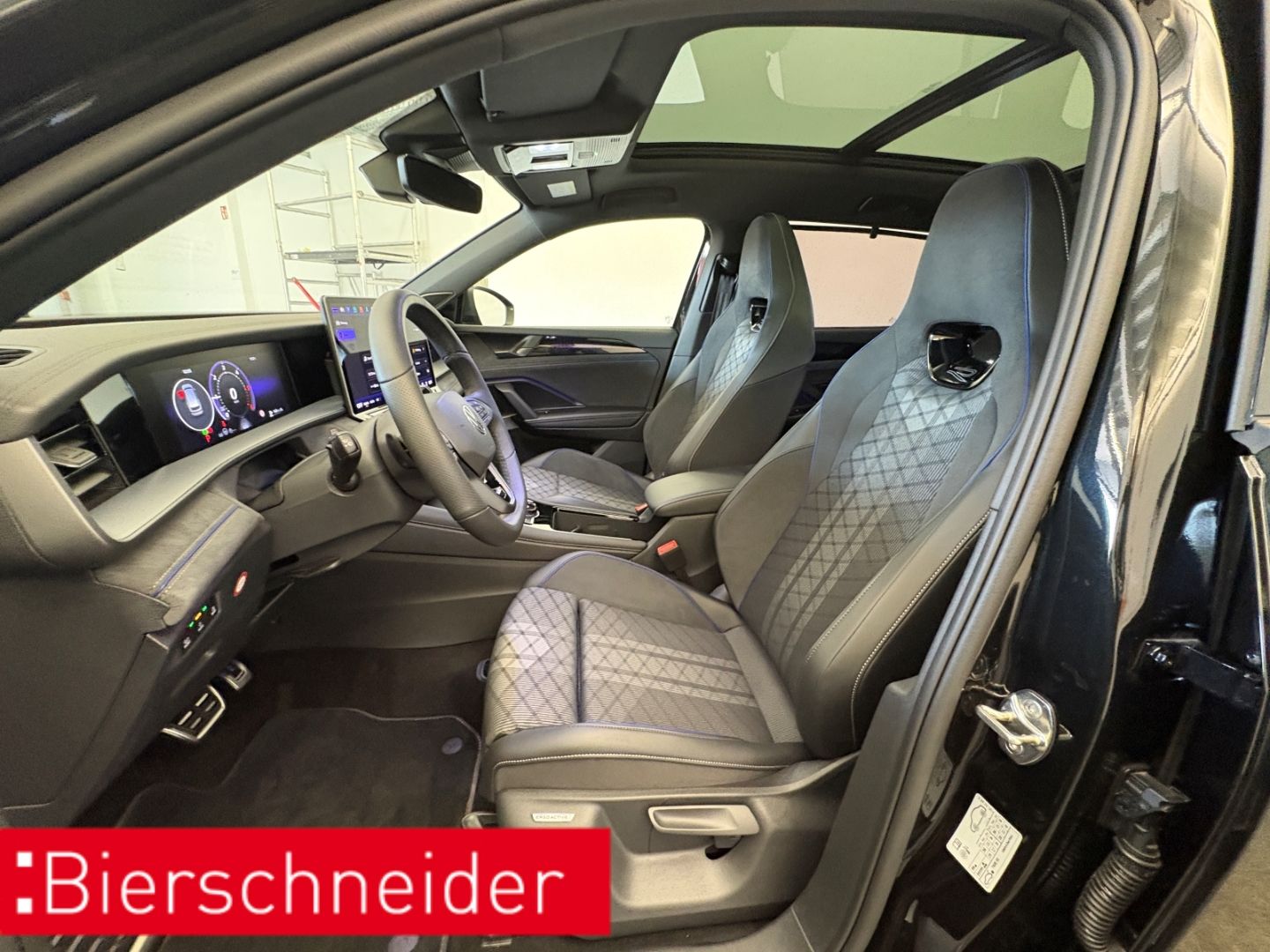 Volkswagen Tayron 2025 г. Чёрный, пробег 5350 км
