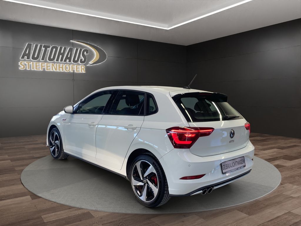 Volkswagen Polo 2023 г. Белый, пробег 29900 км