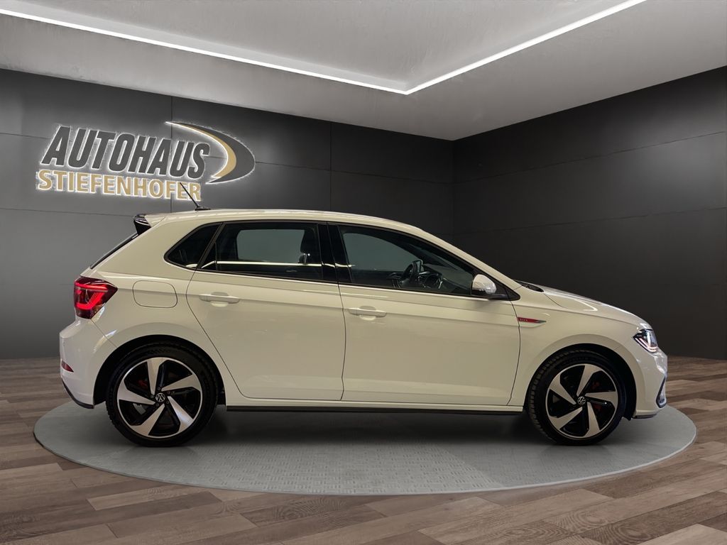 Volkswagen Polo 2023 г. Белый, пробег 29900 км