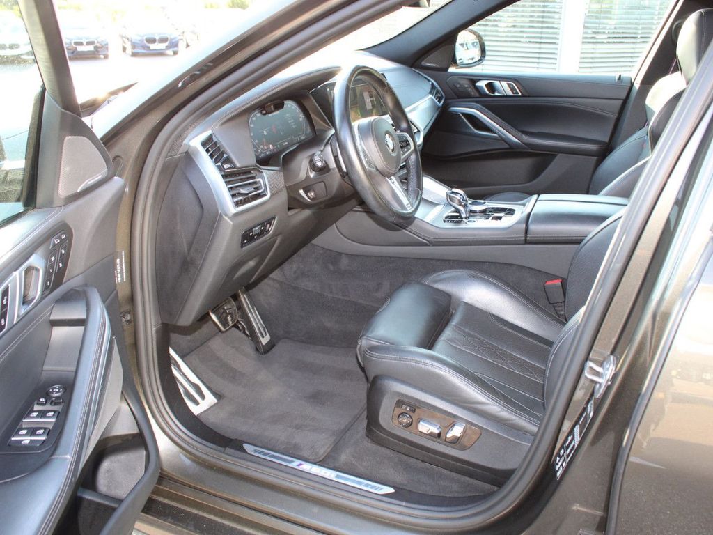 BMW X6 M50 2023 г. Серый, пробег 59914 км