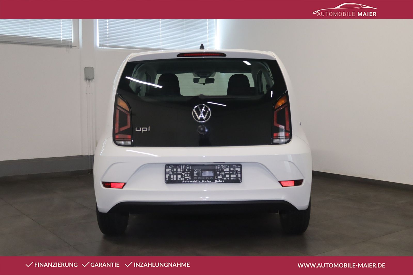 Volkswagen up! 2023 г. Белый, пробег 59900 км