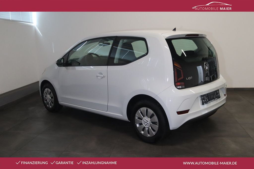 Volkswagen up! 2023 г. Белый, пробег 59900 км