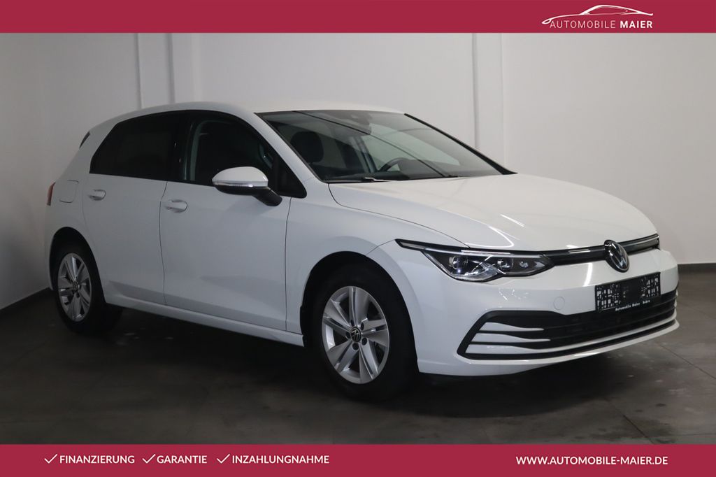 Volkswagen Golf 2023 г. Белый, пробег 39900 км