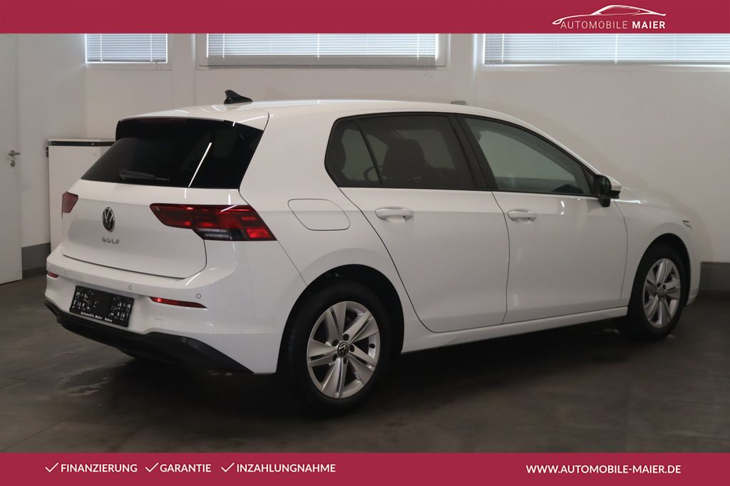 Volkswagen Golf 2023 г. Белый, пробег 39900 км