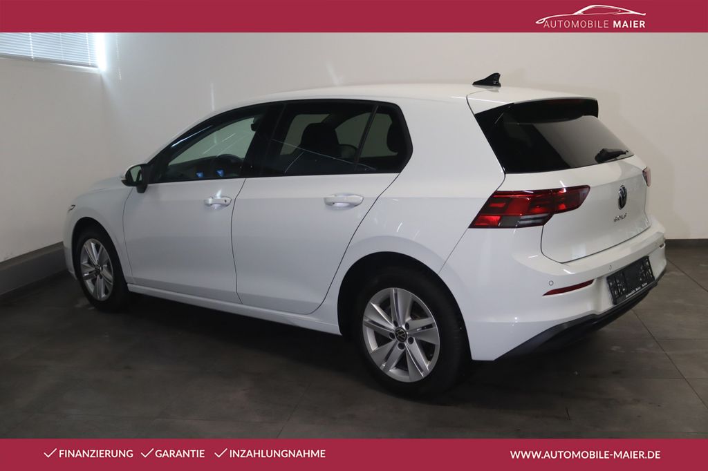 Volkswagen Golf 2023 г. Белый, пробег 39900 км