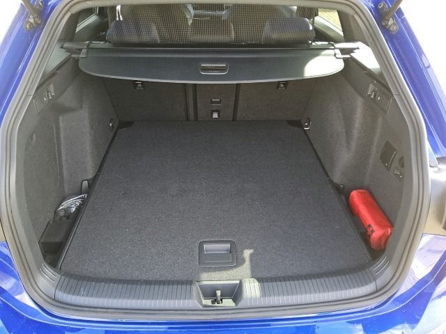 Volkswagen Golf 2023 г. Бежевый, пробег 46649 км