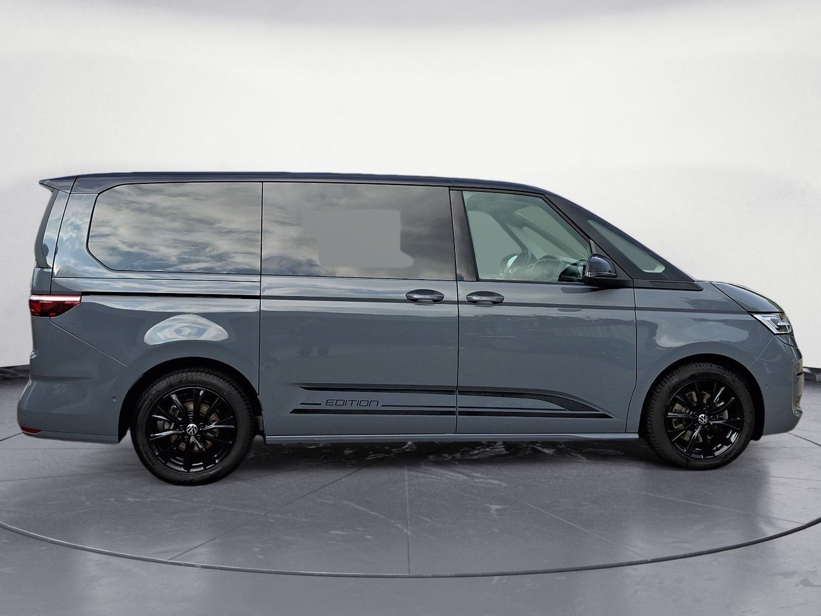 Volkswagen T7 MULTIVAN 2025 г. Серый, пробег 22542 км