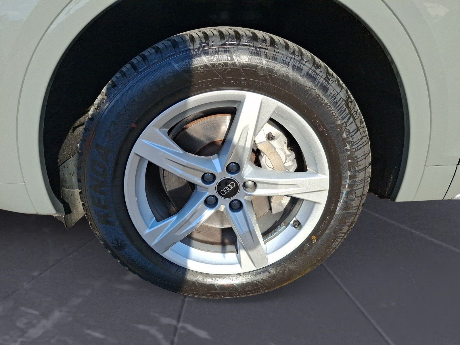 Audi Q5 2022 г. Серый, пробег 31799 км