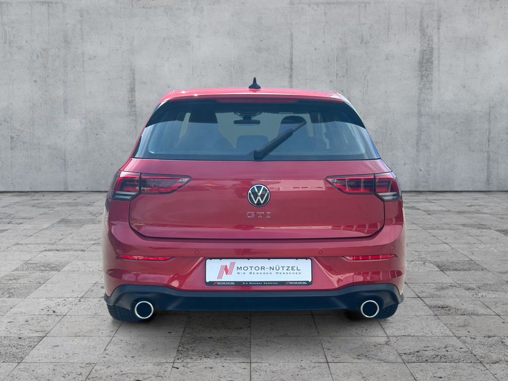 Volkswagen Golf 2024 г. Красный, пробег 29566 км