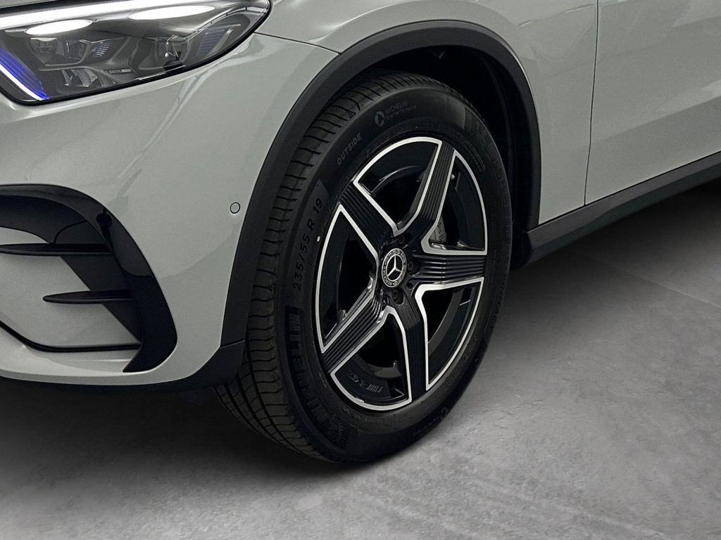 Mercedes-Benz GLC 220 2025 г. Серый, пробег 14482 км