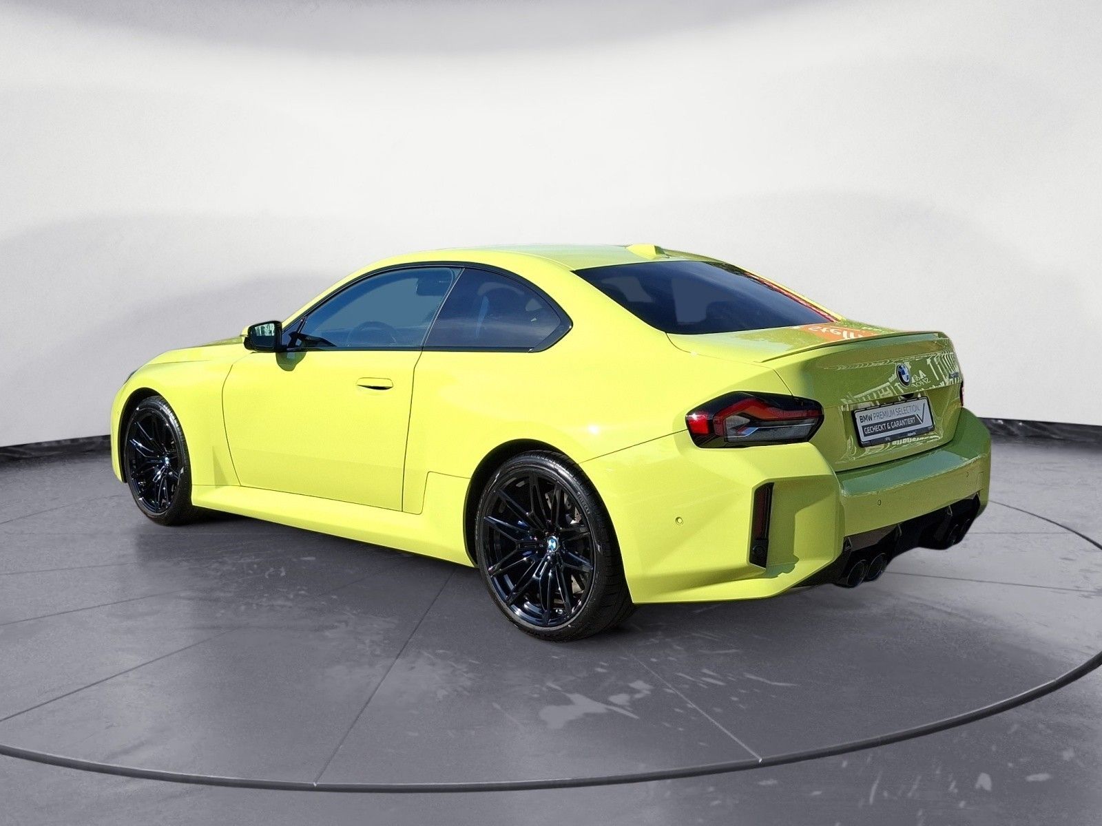 BMW M2 2026 г. Жёлтый, пробег 5662 км