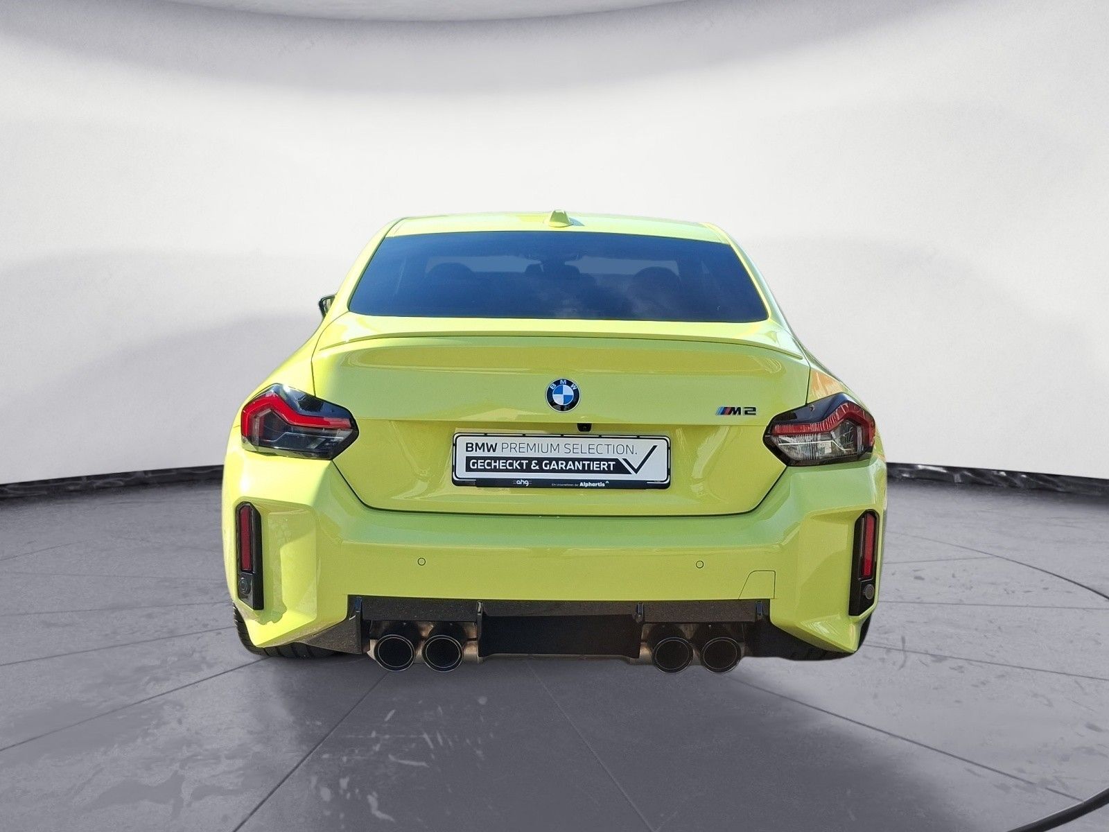 BMW M2 2026 г. Жёлтый, пробег 5662 км