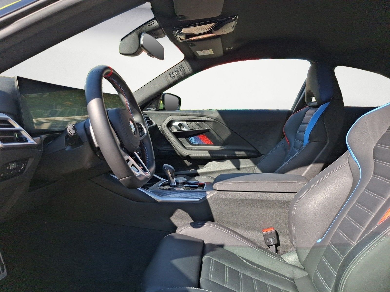 BMW M2 2026 г. Жёлтый, пробег 5662 км