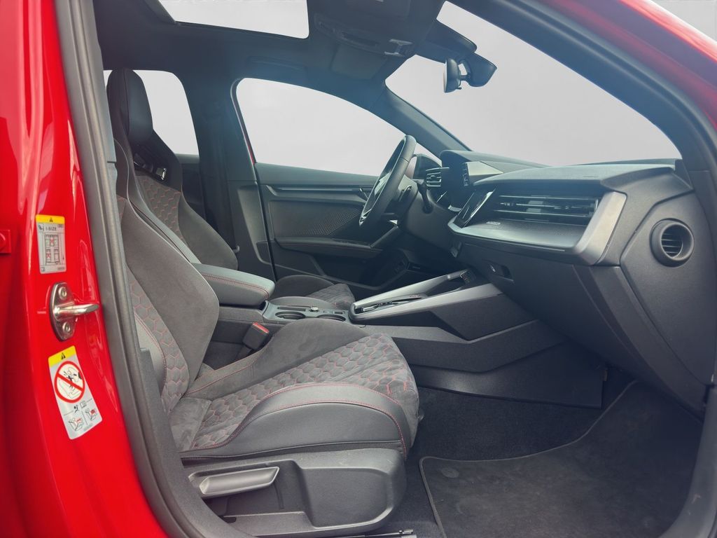 Audi RS3 2025 г. Красный, пробег 43376 км