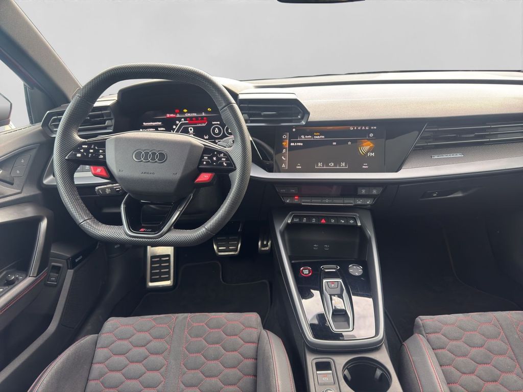 Audi RS3 2025 г. Красный, пробег 43376 км