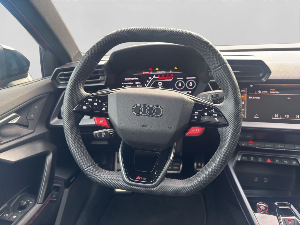 Audi RS3 2025 г. Красный, пробег 43376 км