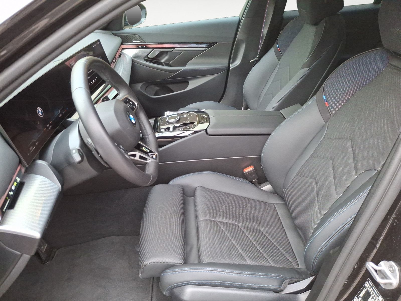 BMW 520 2026 г. Серый, пробег 6271 км