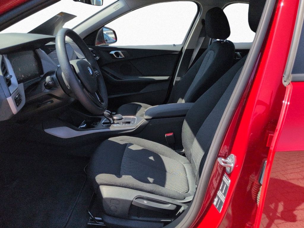 BMW 116 2023 г. Красный, пробег 38655 км