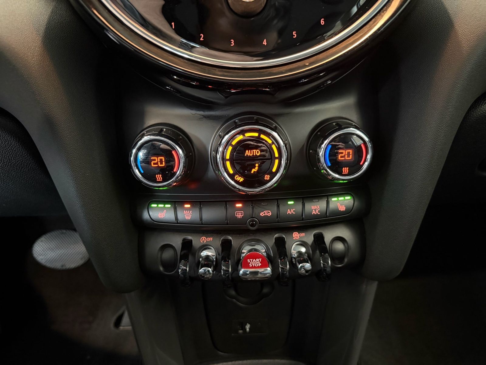 Mini ONE 2022 г. Чёрный, пробег 52469 км