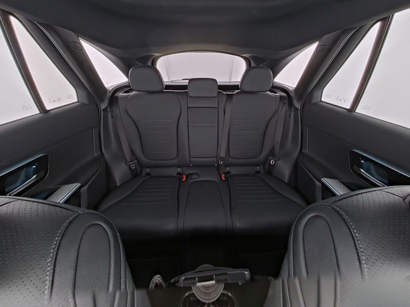 Mercedes-Benz GLC 200 2026 г. Серый, пробег 29227 км