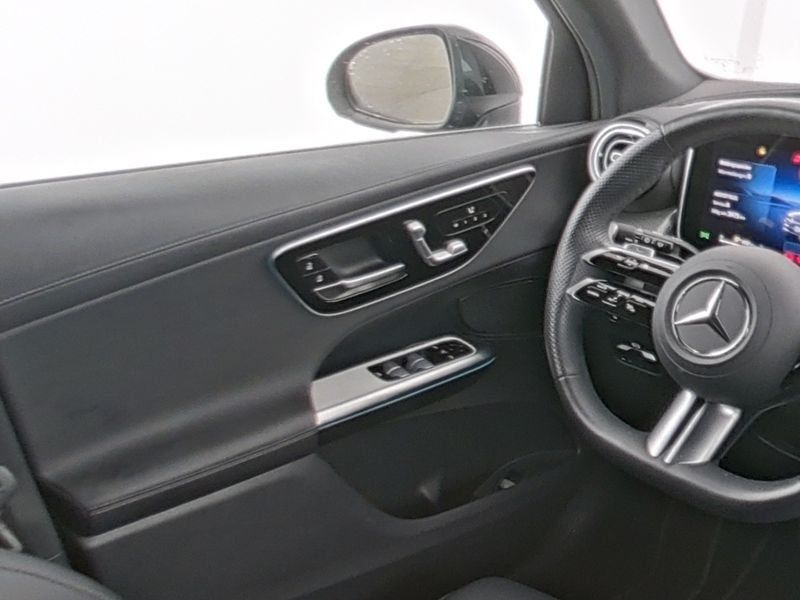 Mercedes-Benz GLC 200 2026 г. Серый, пробег 29227 км