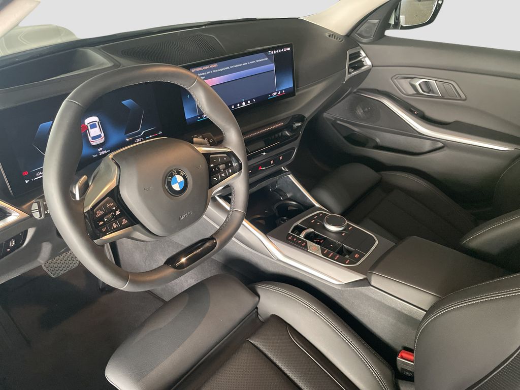 BMW 330 2025 г. Белый, пробег 20973 км