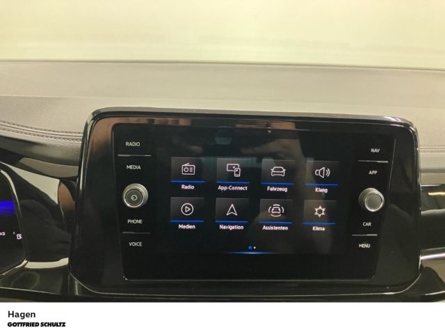 Volkswagen T-Roc 2023 г. Белый, пробег 40975 км
