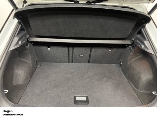 Volkswagen T-Roc 2023 г. Белый, пробег 40975 км