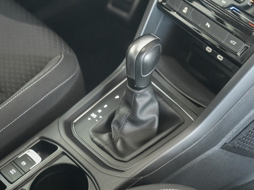 Volkswagen Touran 2023 г. Чёрный, пробег 59715 км