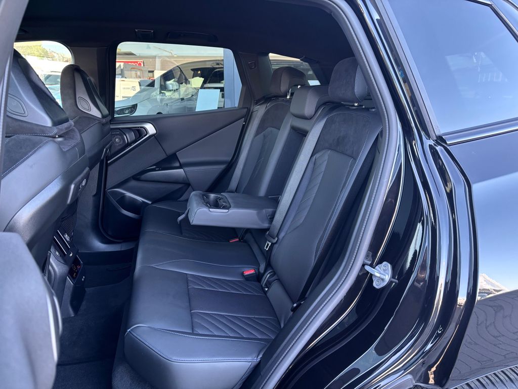 BMW X3 2025 г. Чёрный, пробег 17800 км