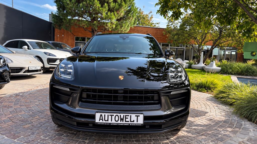 Porsche Macan 2024 г. Чёрный, пробег 42000 км