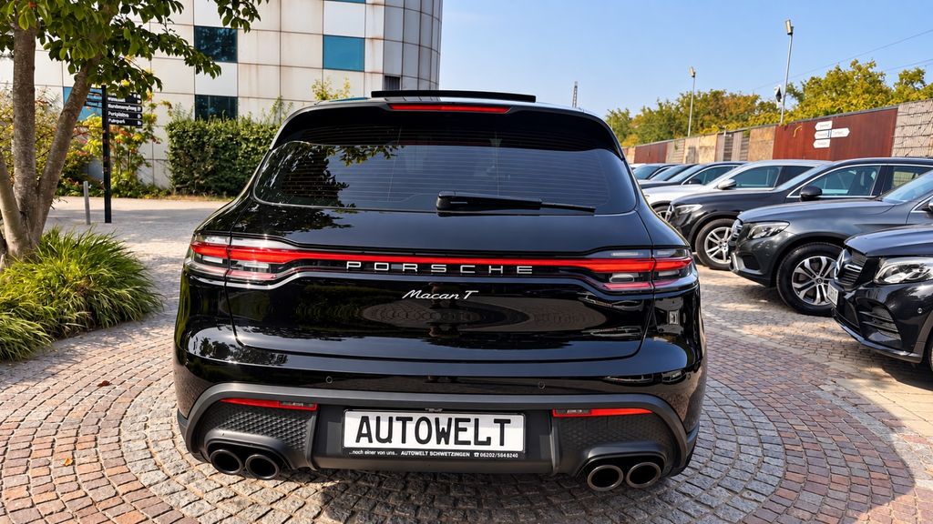 Porsche Macan 2024 г. Чёрный, пробег 42000 км
