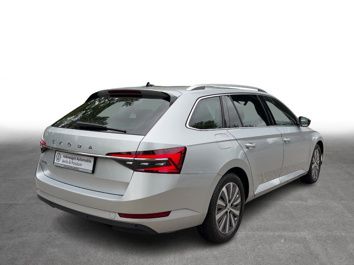 Skoda Superb 2023 г. Серебристый, пробег 44450 км