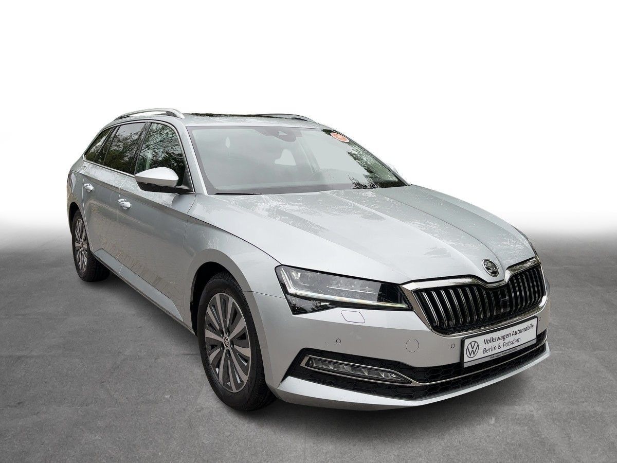 Skoda Superb 2023 г. Серебристый, пробег 44450 км