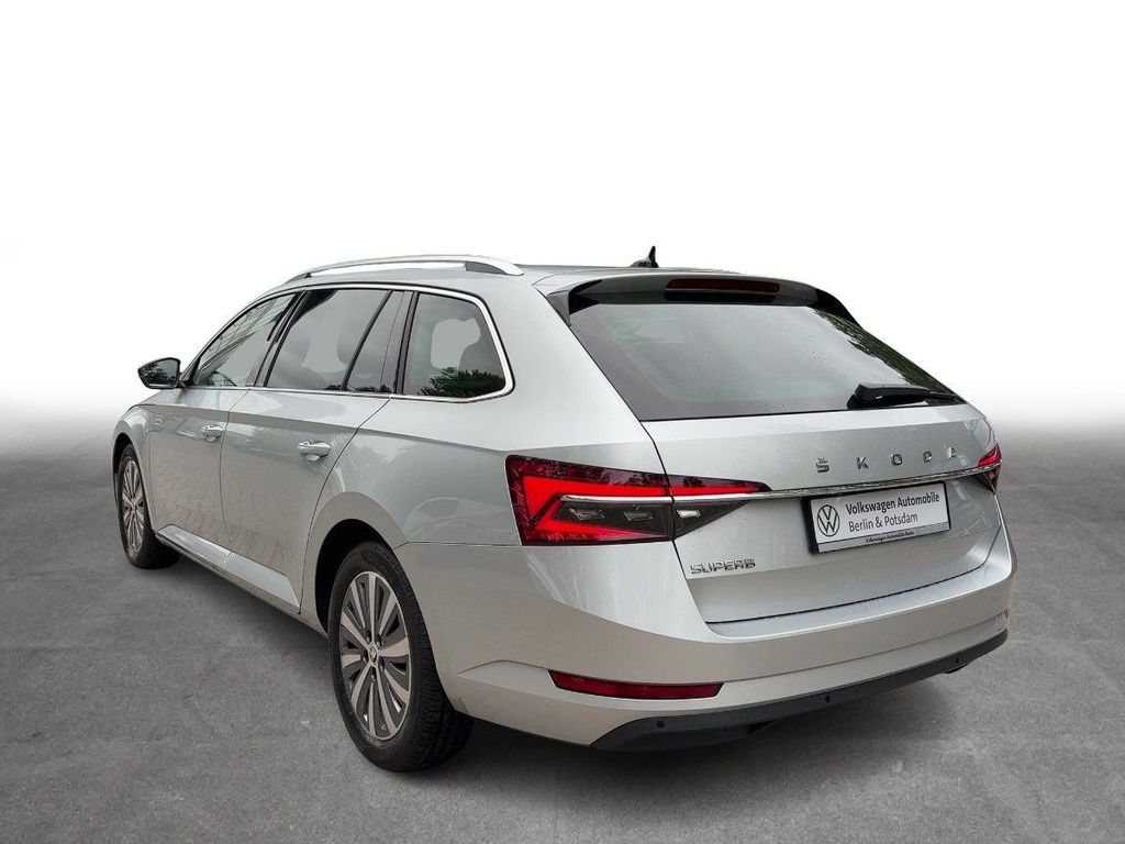 Skoda Superb 2023 г. Серебристый, пробег 44450 км