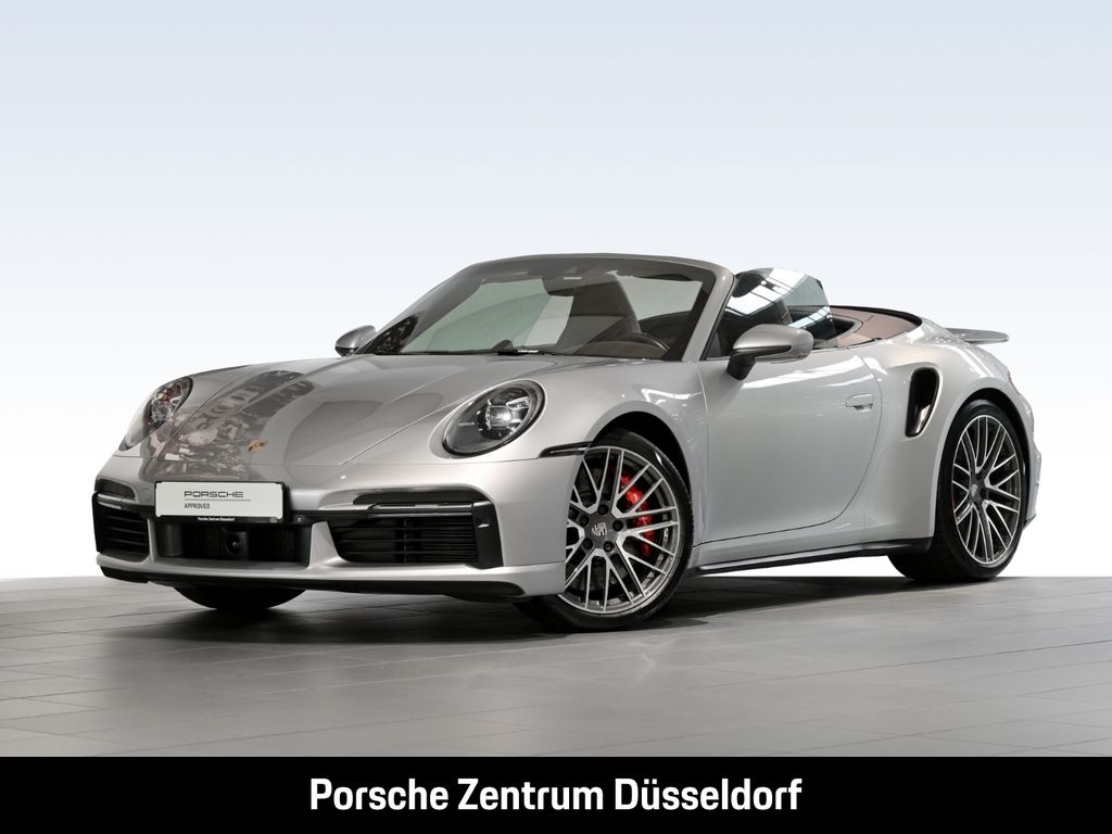 Porsche 992 2022 г. Серебристый, пробег 38354 км